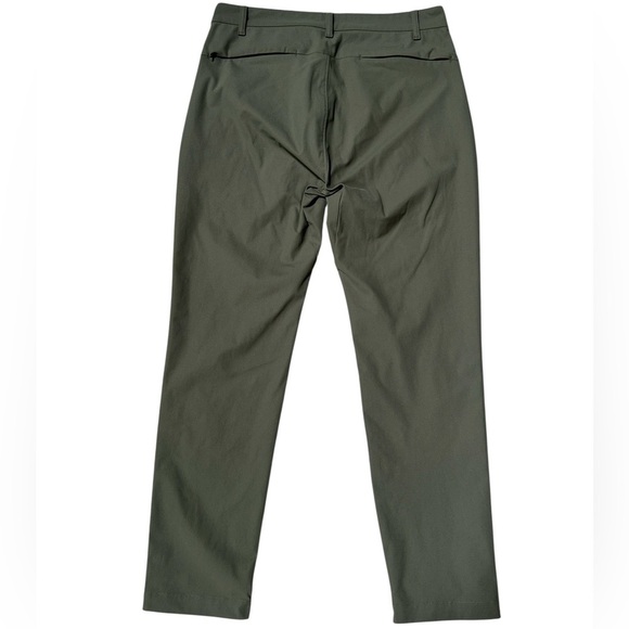 Fabletics Men’s The Don Trouser Classic Fit Utility Green Pants Size 31x30 - Picture 3 of 7